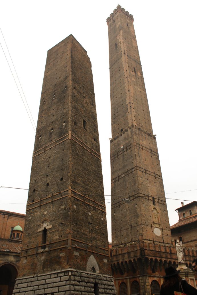 Torri Bologna, cosa vedere nella città Rossa