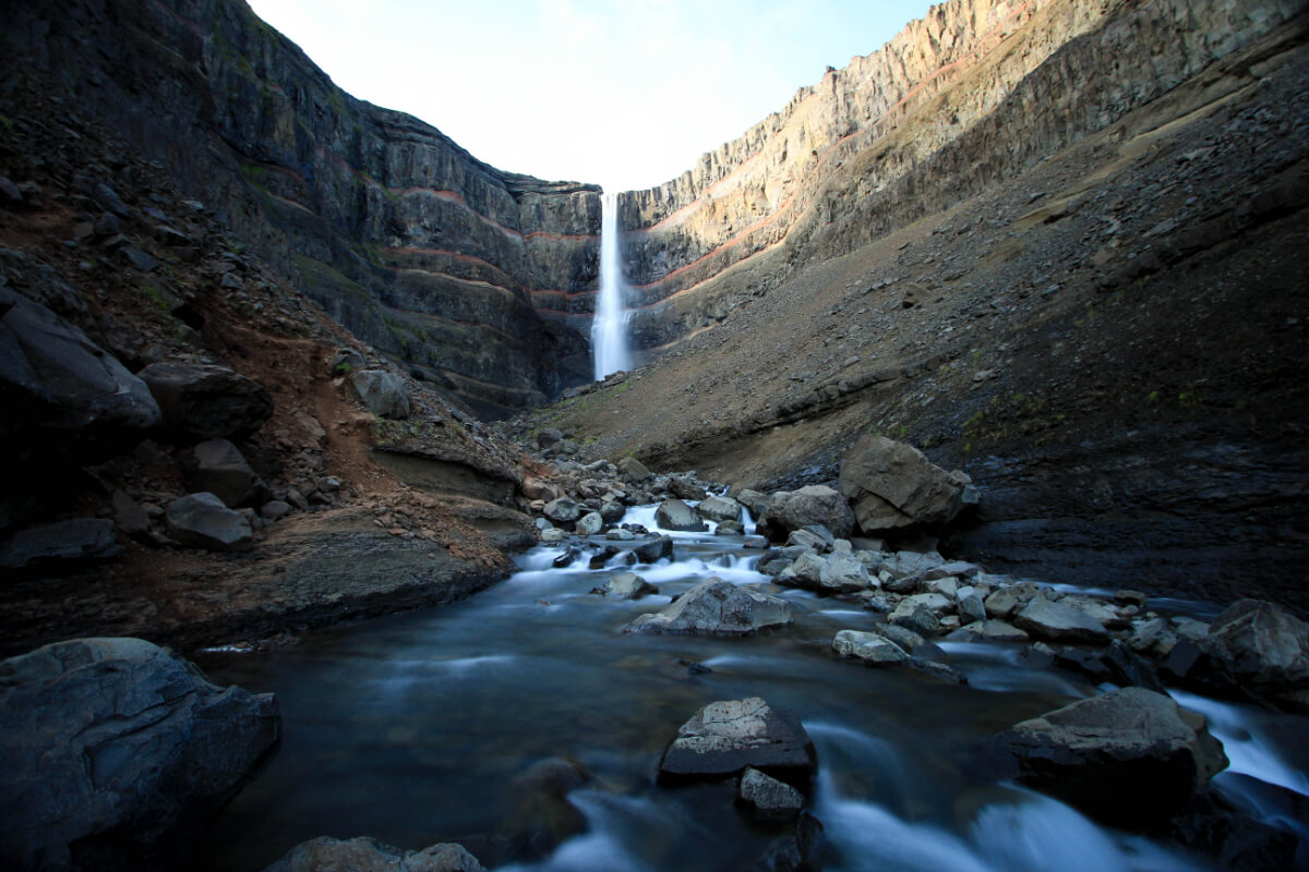 Hengifoss, rocce, cascata, fiume