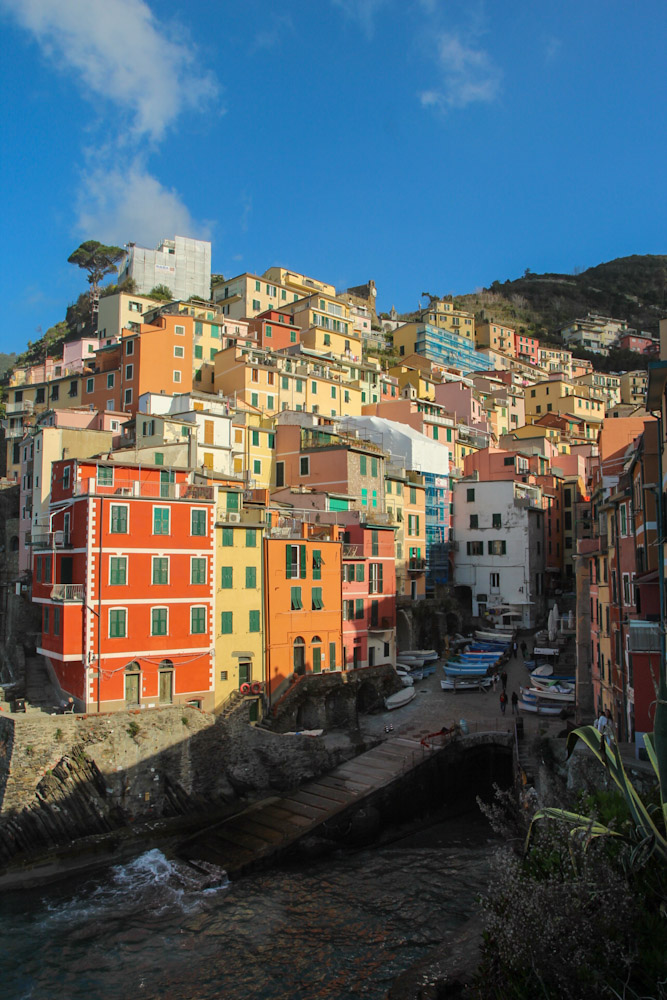 Riomaggiore, Cinque terre, Case colorate, porticciolo, mare